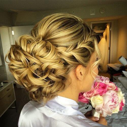 Chignon With Curls