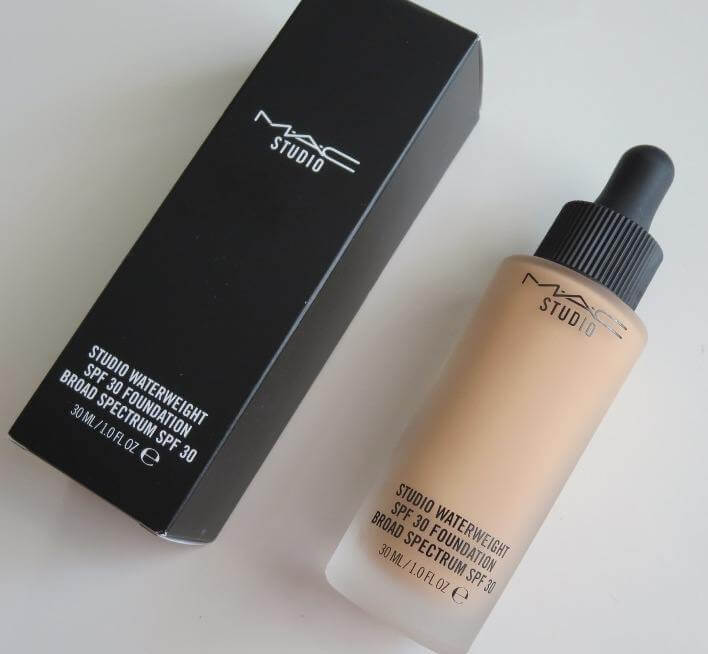  MAC Studio Waterweight SPF 30 Foundation