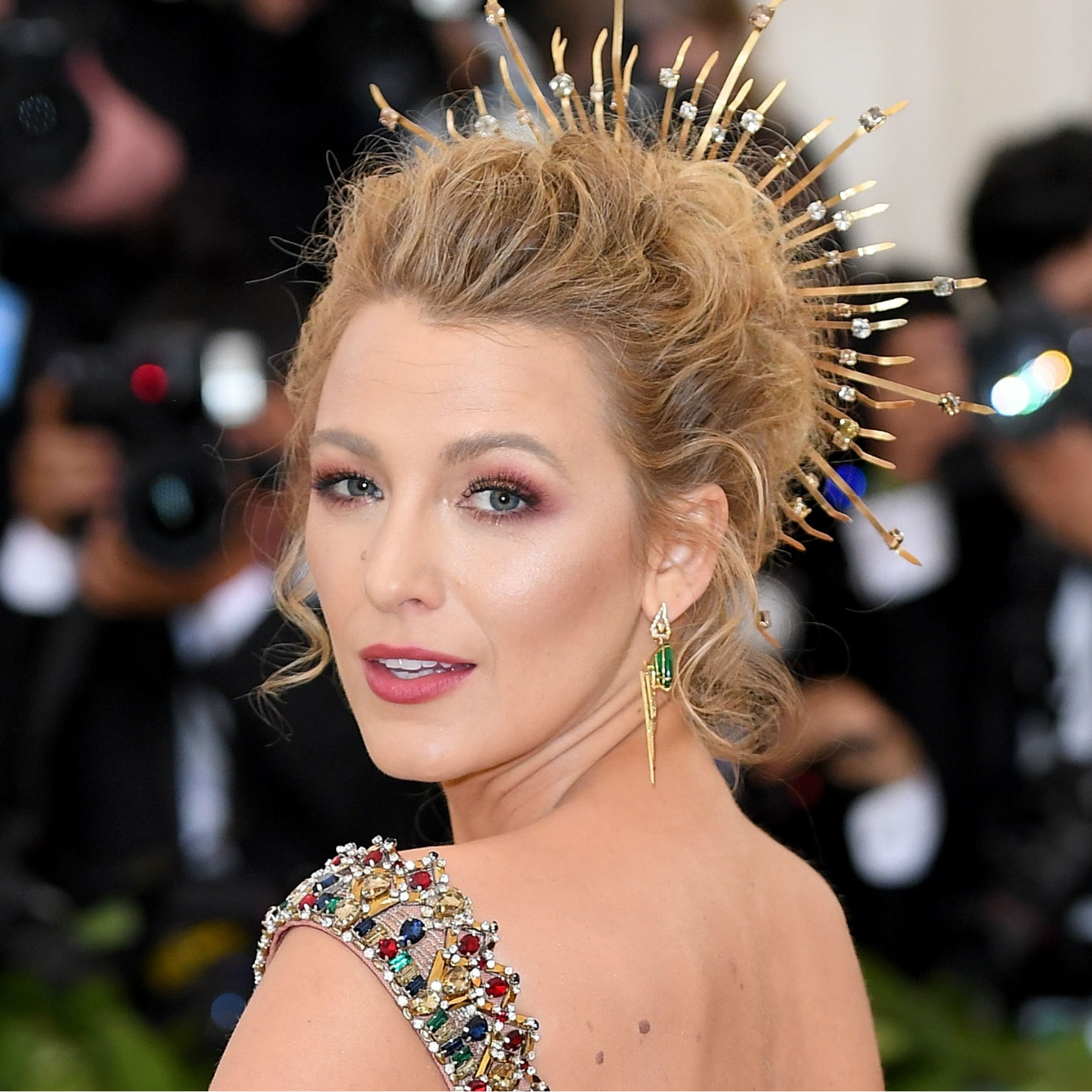 Blake Lively's Ultimate Makeup Guide | www.topbeauti.com